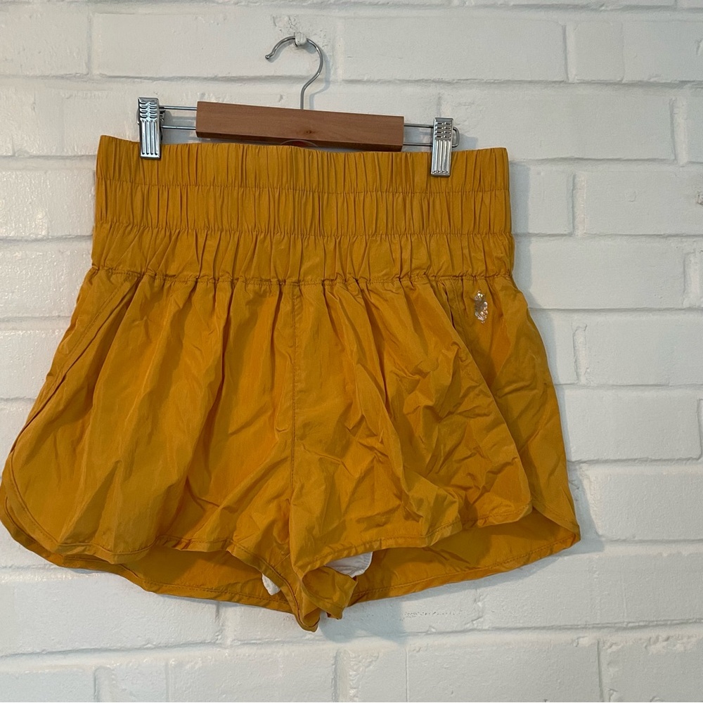 Free People Movement The Way Home Shorts Varsity Gold Women’s Size Medium NWOT - Picture 4 of 13